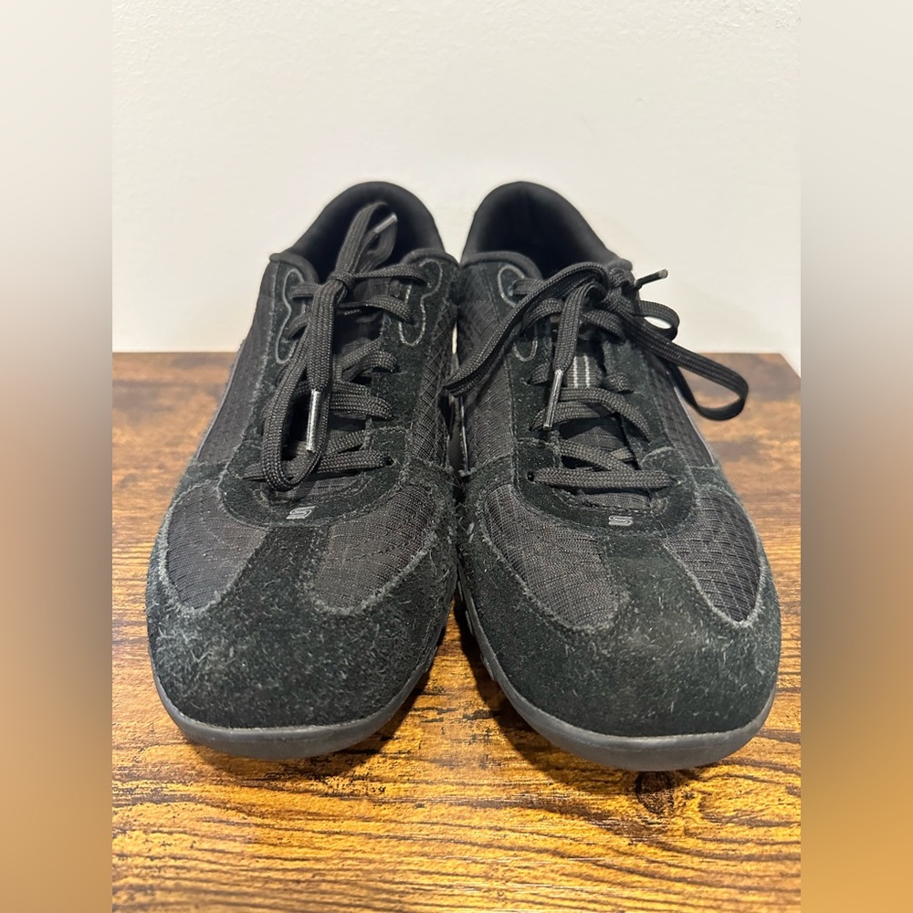 Skechers Women’s Breath Easy Black Sneakers Size 10 - Picture 3 of 8